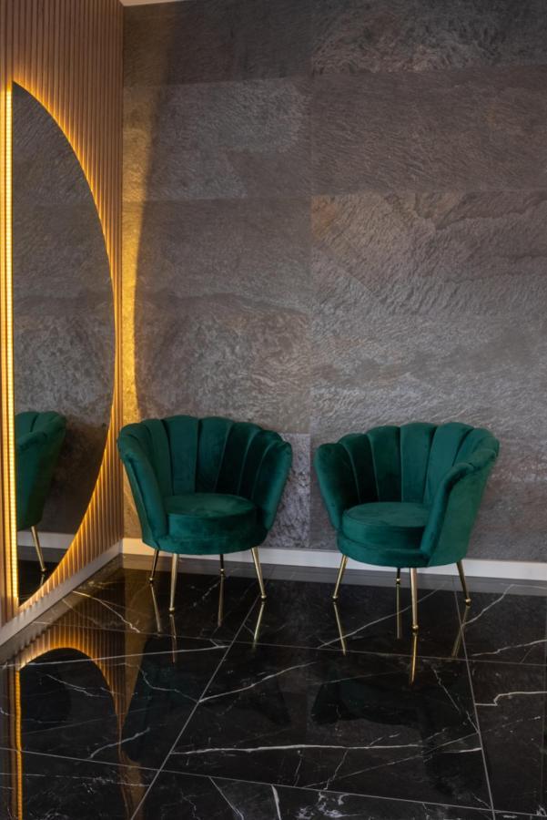 M City Aparthotel Arad Zewnętrze zdjęcie