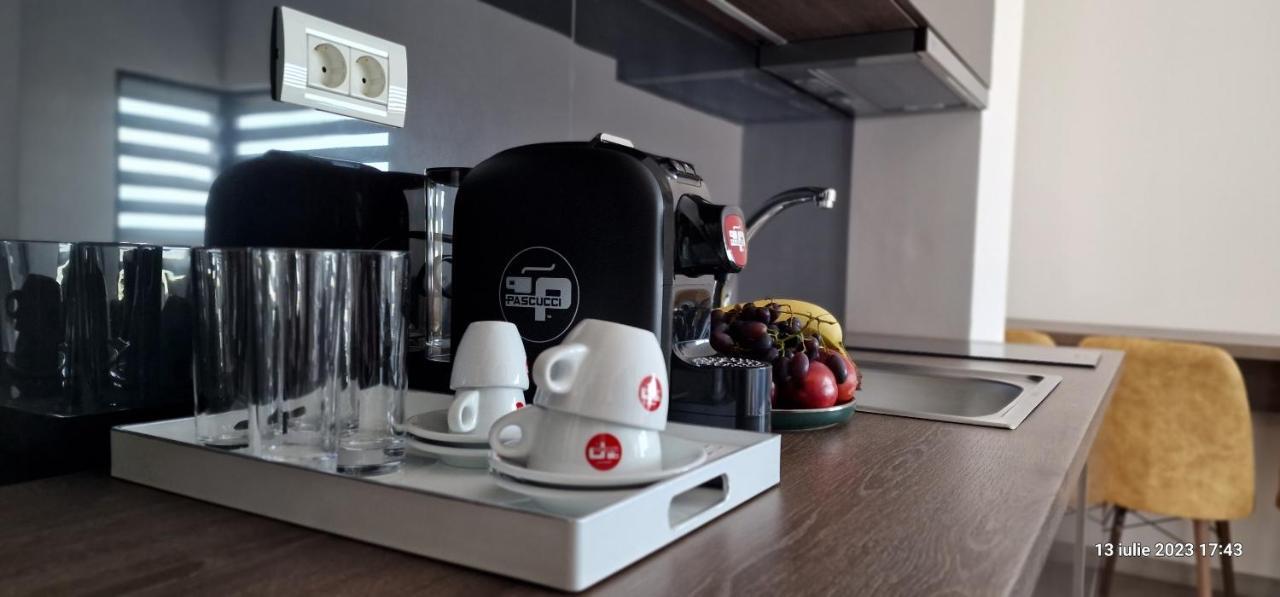 M City Aparthotel Arad Zewnętrze zdjęcie