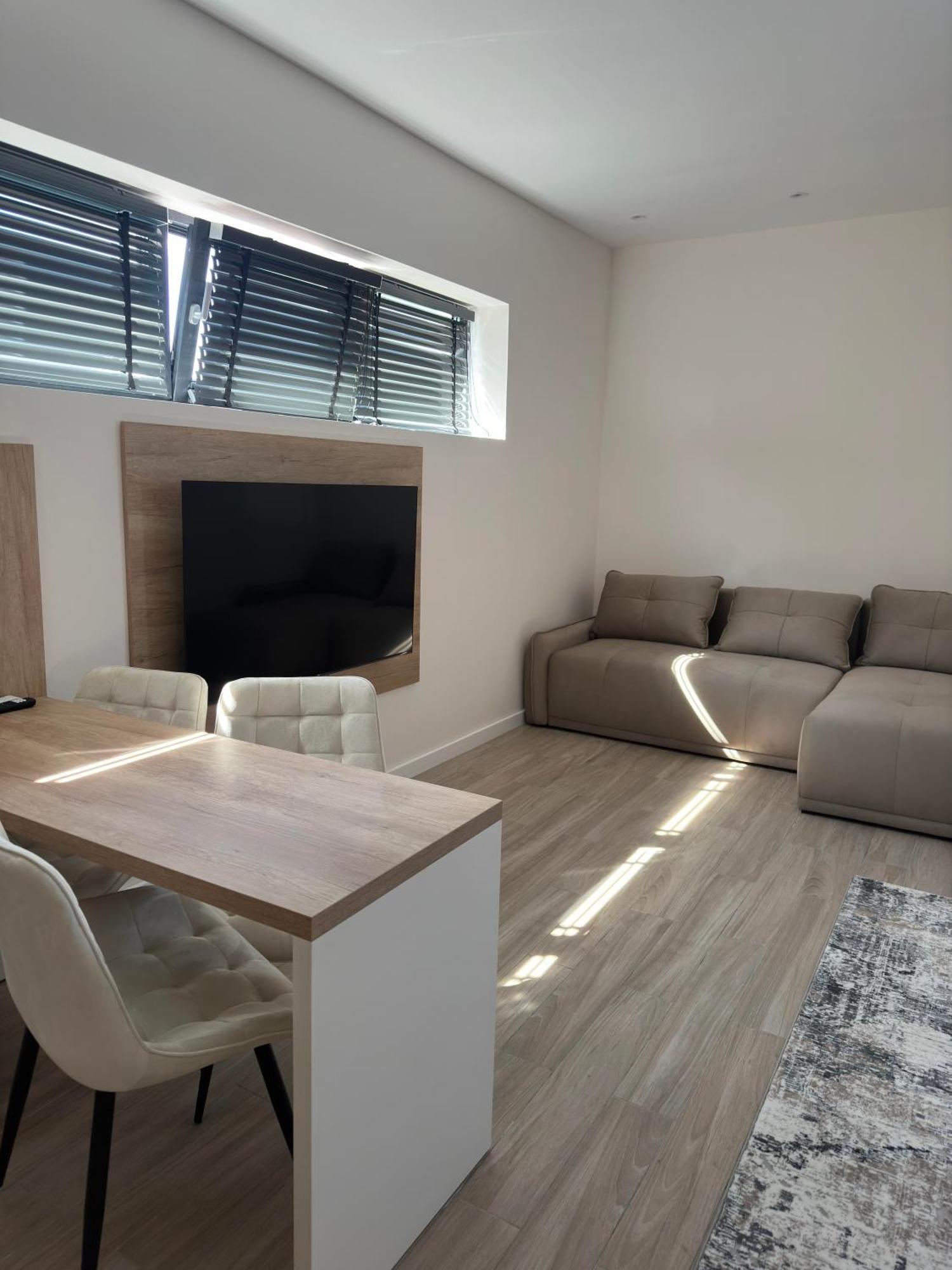 M City Aparthotel Arad Zewnętrze zdjęcie