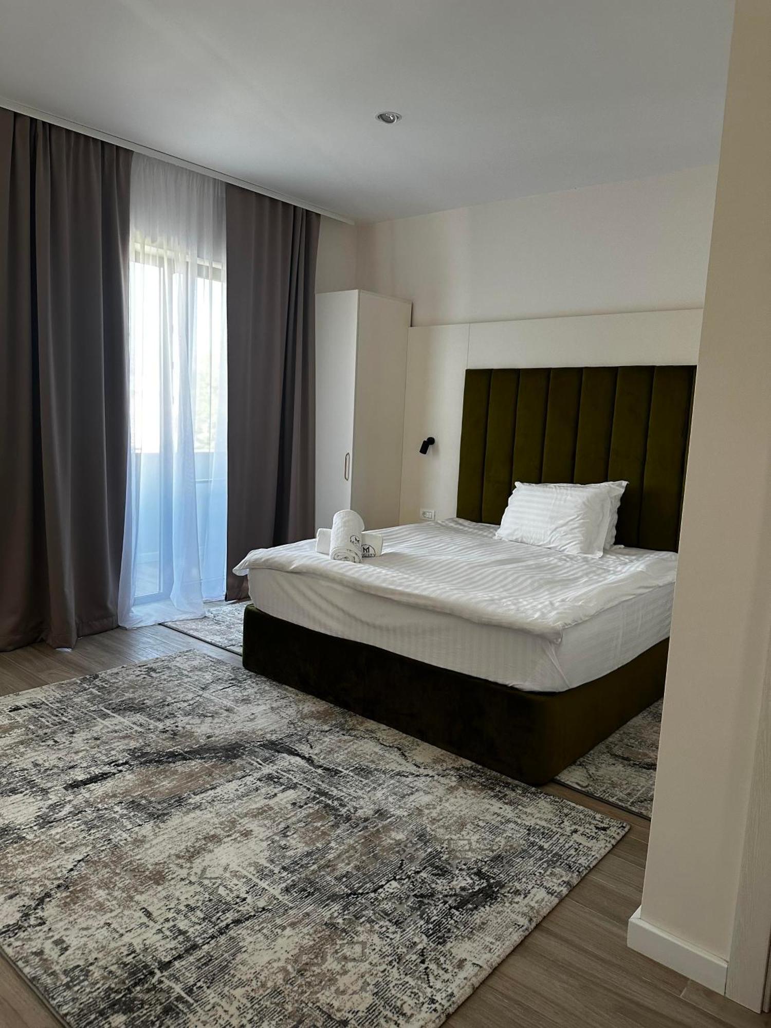 M City Aparthotel Arad Zewnętrze zdjęcie